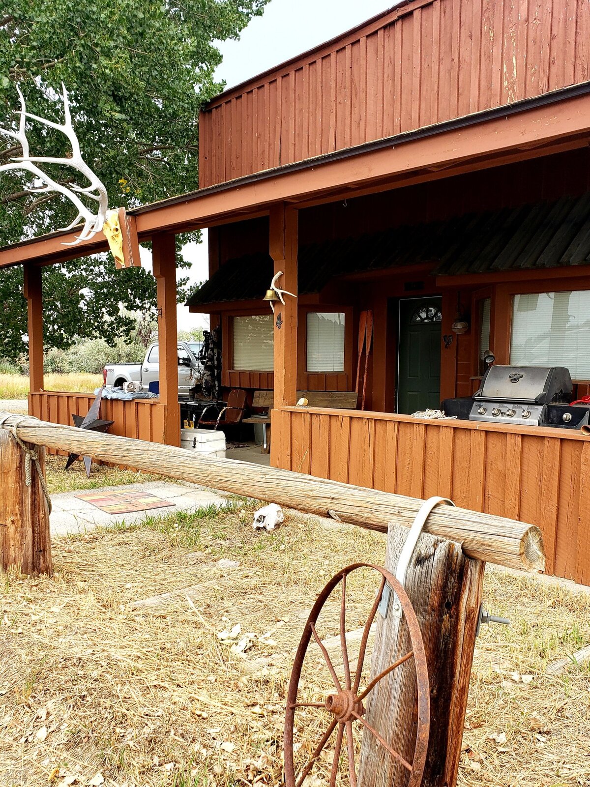 Musselshell hunting lodge exterior